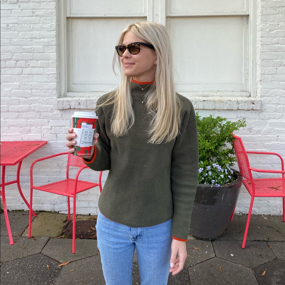 Meet your Posher, Laura